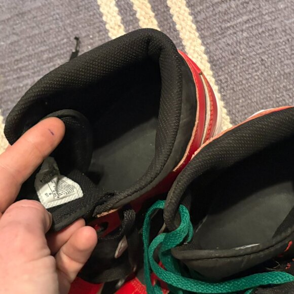 Men's Jordan 1 Mid "Christmas" Black/Fire Red-White-Malachite - Picture 2 of 7